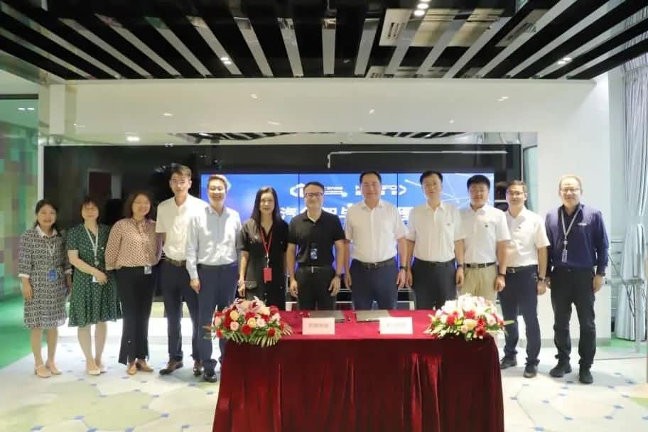 利来国际与中汽创智签订战略合作框架协议 集中优势有助于汽车智能化开展